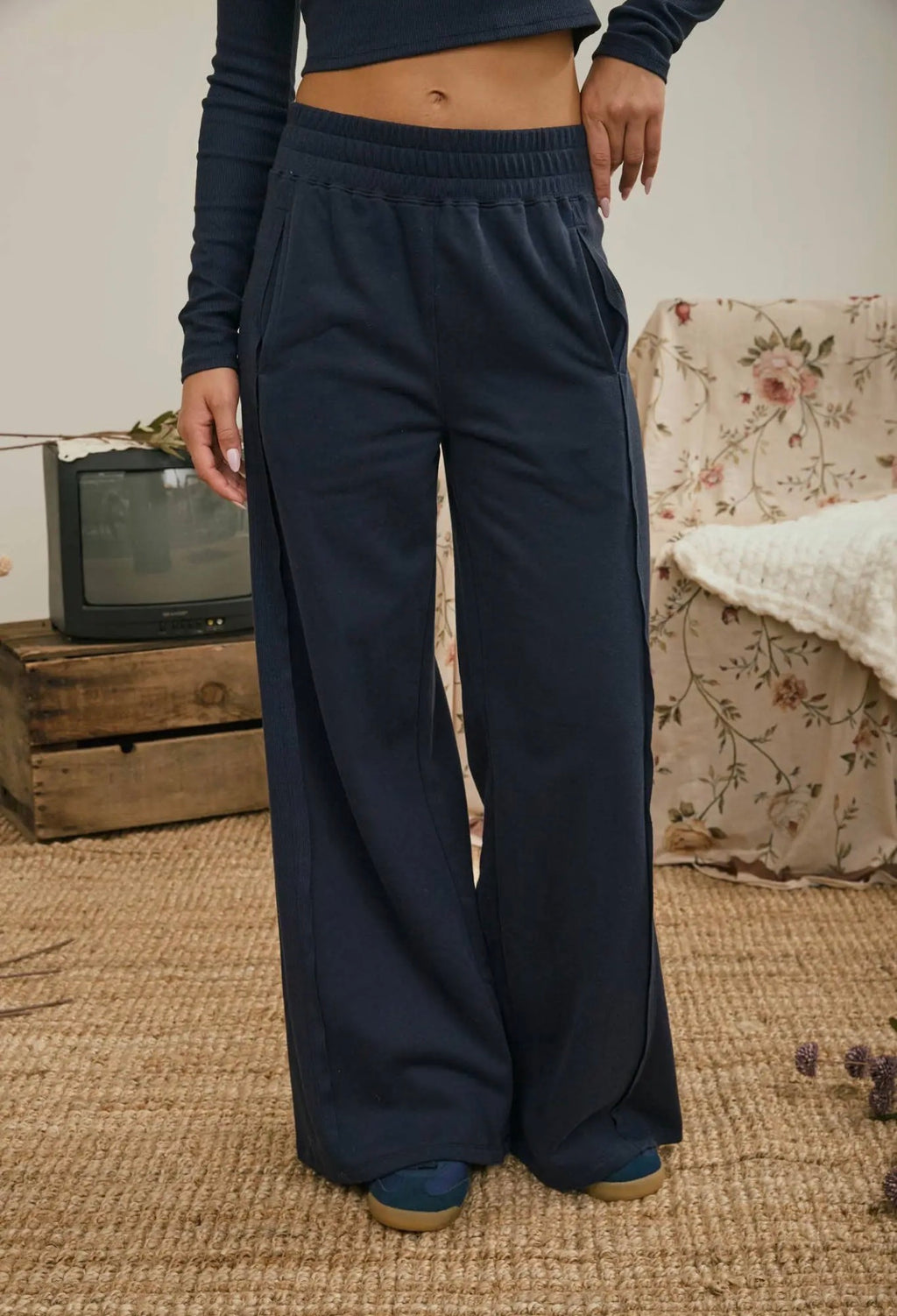 Rae Elastic Wide Leg Pant